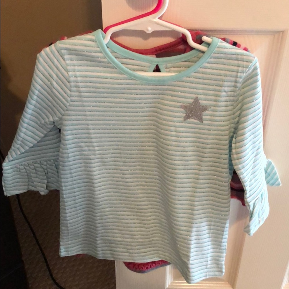 Girls Garanimals never worn girls too.